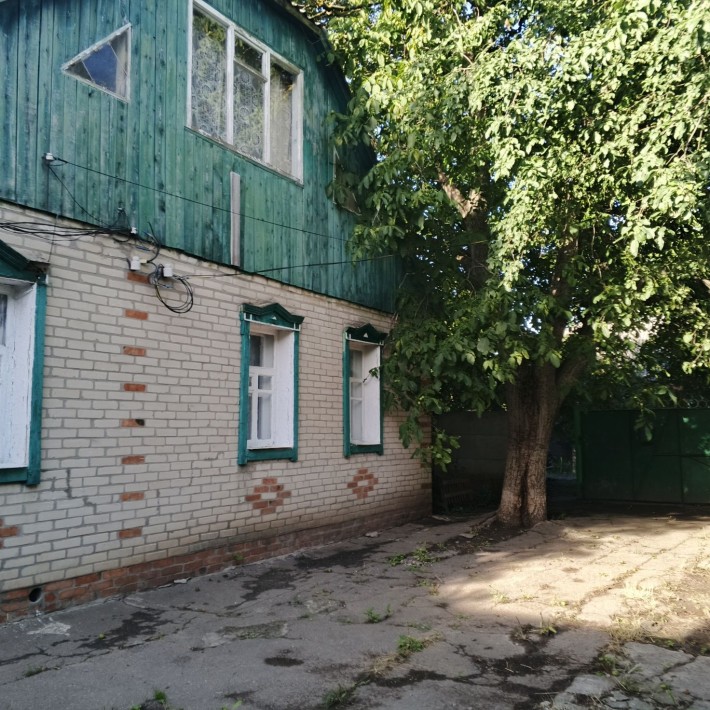 Продажа уютного дома г.Мерефа , гараж , флигел . - фото 1