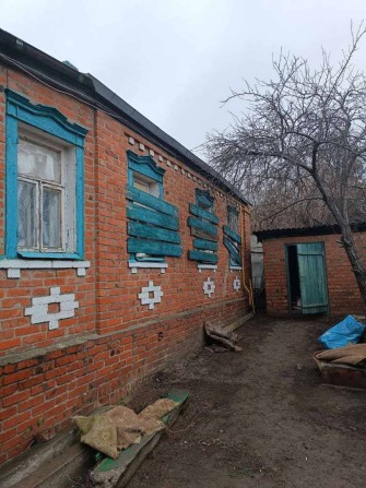 Продаю добротный дом в живописном р-не г Мерефа всё рядом - фото 1