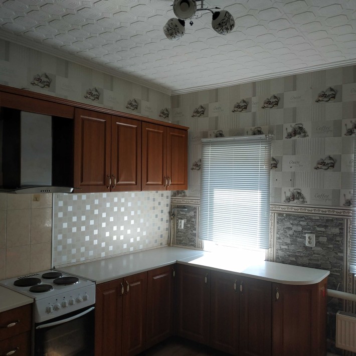 Продам дом в центре Мерефы - фото 1