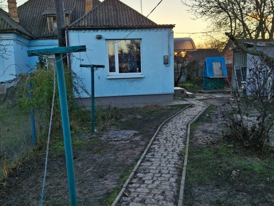 Автономна частина будинку в районі  залізничного  вокзалу Миргород