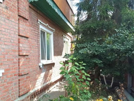 Продам двухэтажный кирпичный дом в Мерефе. Мерефа