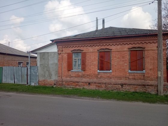 Частина будинку в центрі міста по вул. Гімназійна Нежин