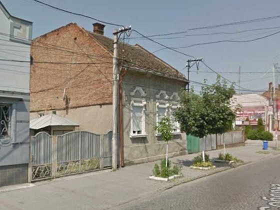 Будинок у центрі міста під житло або бізнес Мукачеве