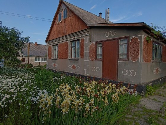 Будинок + ділянка 10 сот Звягель