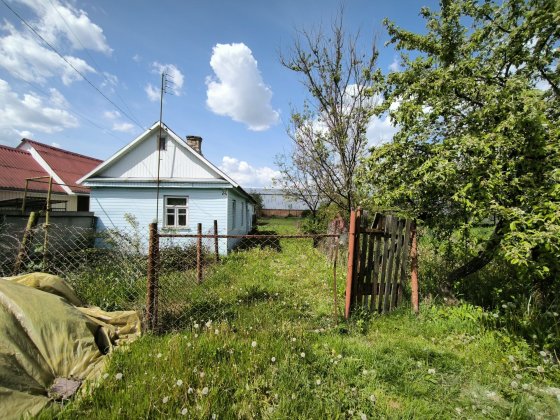Будинок з ділянкою Звягель