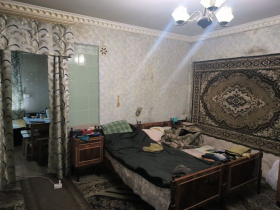 Частина будинку з гаражем центр міста Звягель