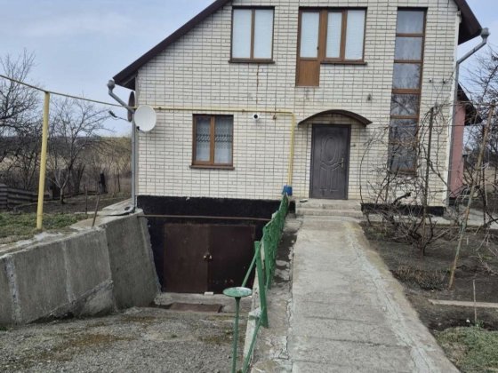 Продам дом  120 кв , с выходом в реку