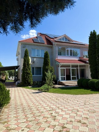Продам дом с хорошим месторасподожением - фото 1