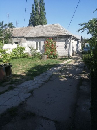 Продам  полдома  +  дом. - фото 1