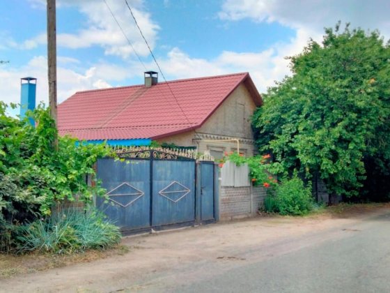 Продам дом в центре села Вязовок с удобствами и автономией. Павлоград