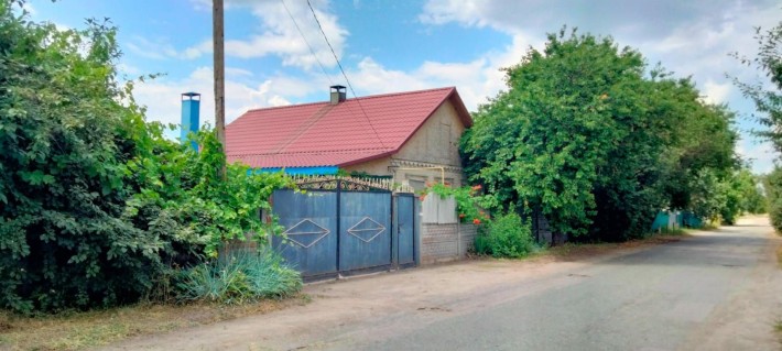 Продам дом в центре села Вязовок с удобствами и автономией. - фото 1