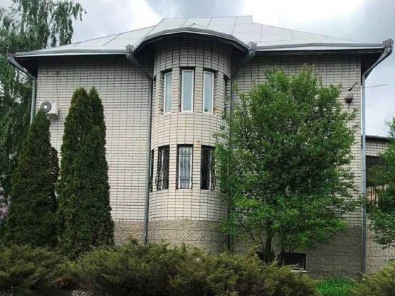Продам будинок, дом 350 м², 20 соток, Павлоград – від власника Павлоград