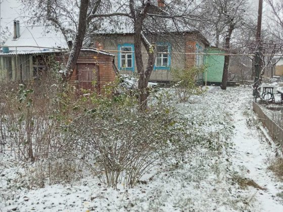 Продам 15 соток з будинком м. Ромни