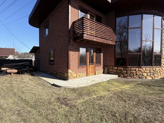 Продам будинок -дачу під твій бізнес
