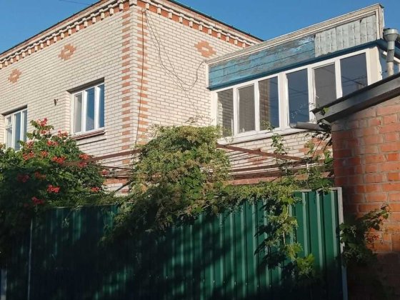 Продам дім 200 кв.м. Ромни