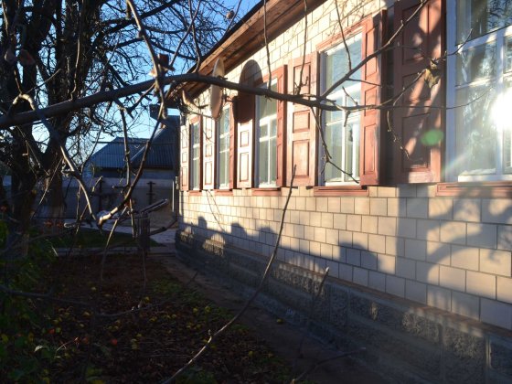 Продаю дом 100м кв обложен плиткой Смела