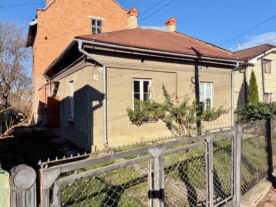 Будинок 140 м² у Стрию, вул. Львівська | Земля 0,06 га, власний заїзд Стрий