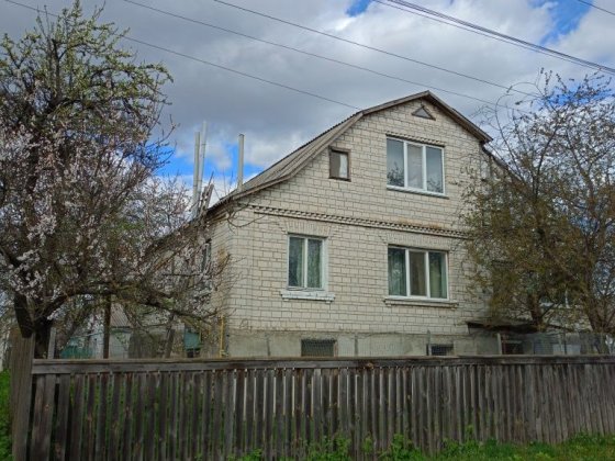 Продається просторий будинок у Фастові. Фастів