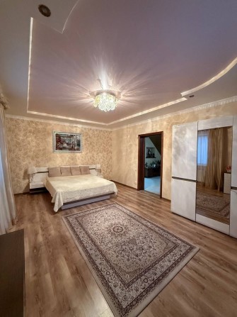 Продаж будинку по вул. Пілотів - фото 1