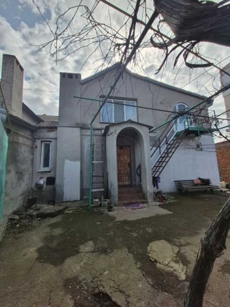 Продаж. Частина будинку. Окремий двір. 6 соток. Гараж - фото 1