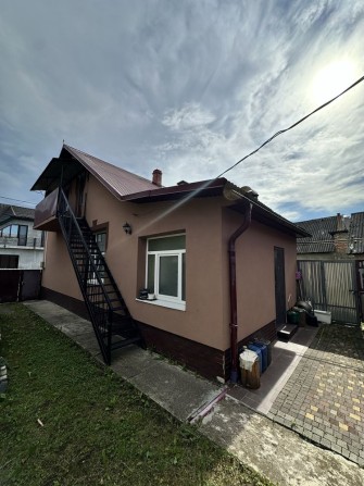 Будинок 100 м² (частина будинку) - фото 1