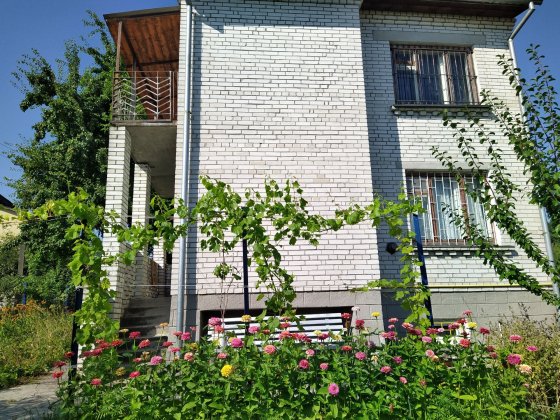Продам заміський будинок біля м.Шептицький.                                Від власника. Шептицкий