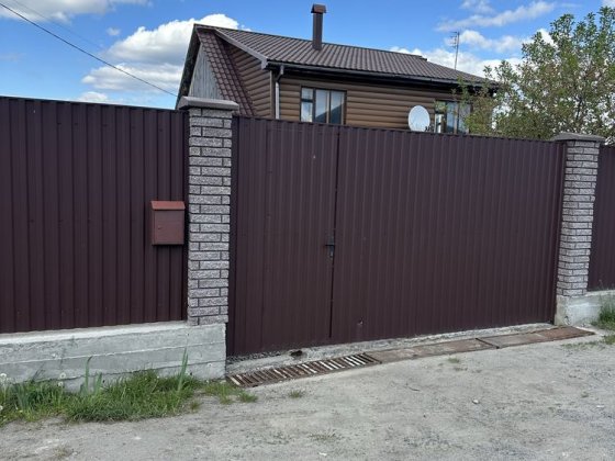 Продам приватний будинок з приватизованою земельною ділянкою Шепетовка
