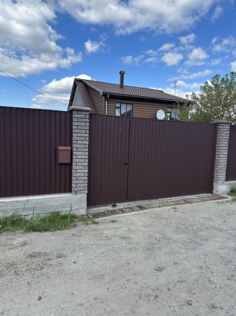 Продам приватний будинок з приватизованою земельною ділянкою - фото 1