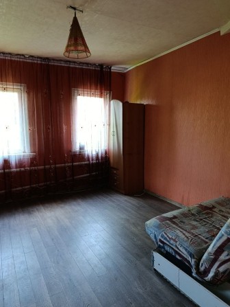 Продам 1/2 частину будинку у Чугуєві - фото 1