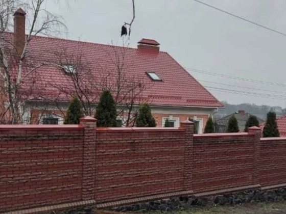 Продаю дом в Чугуеве ( абсолютный центр ) Чугуїв