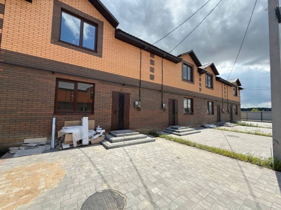 Продаж Таунхаусу з ремонтом без комісії Агрономичное