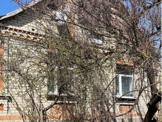 Продам приватний будинок в дуже привабливому місці. Лука-Мелешківська