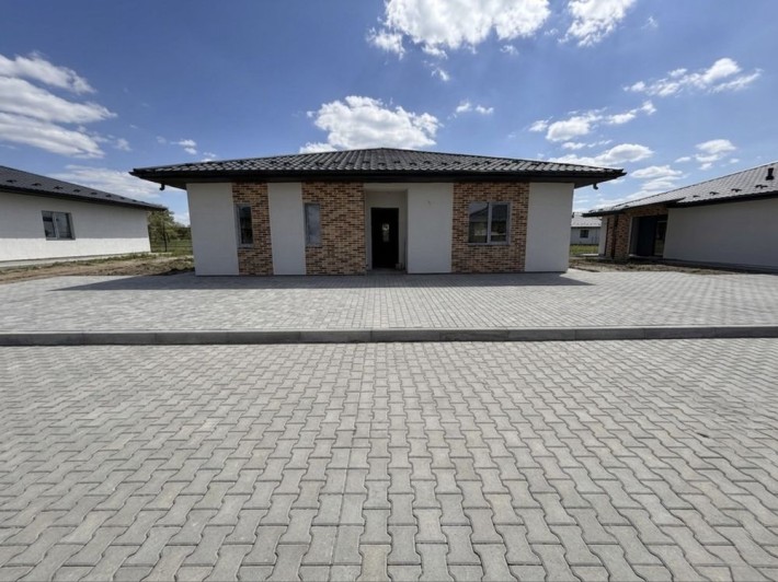 Продаж будинку в закритому котеджному містечку - фото 1