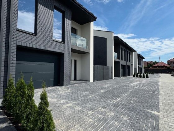 Елітні дуплекси в с.Рованці Рованцы