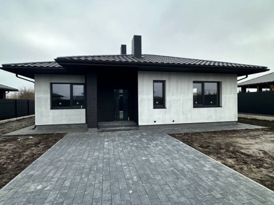 Продаж якісного будинку Рованці