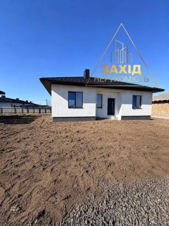 Будинок у с.Струмівка з ділянкою 5 сотих ГАЗ по вулиці - фото 1