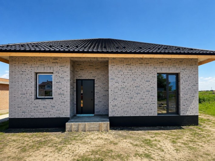 Продаж сучасного одноповерхового будинку в с. Струмівка - фото 1