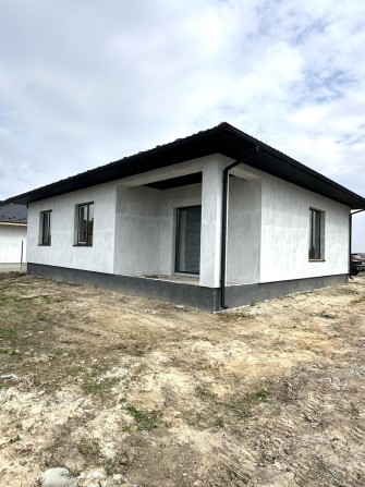 Продаж якісно збудованого будинка в с.Струмівка біля Луцька - фото 1