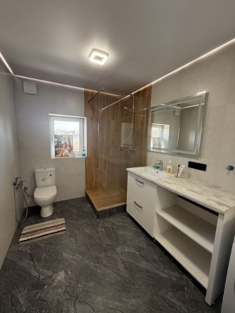 Продам дом с ремонтом в Обуховке - фото 1