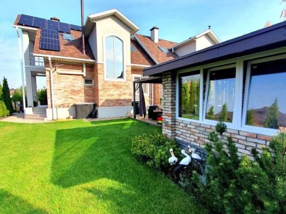 Продам современный таунхаус  118м2 коттеджном посёлке « Золотые ключи » вул. Бульварна Слобожанское Слобожанское