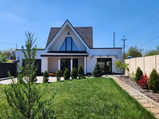 Сучасний будинок для цілорічного проживання в СТ Ізумруд, Обухівка. Дом в Обуховке Обуховка