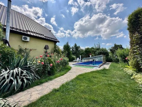 Продам двоповерховий будинок, м. Підгородне, вул. Перемоги Підгородне