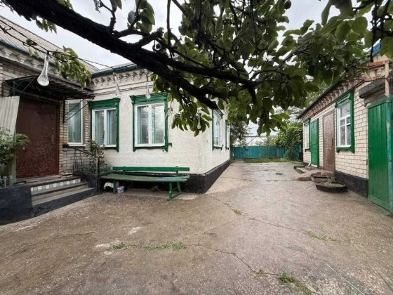 Продам дом Подгородное с отличным участком Підгородне