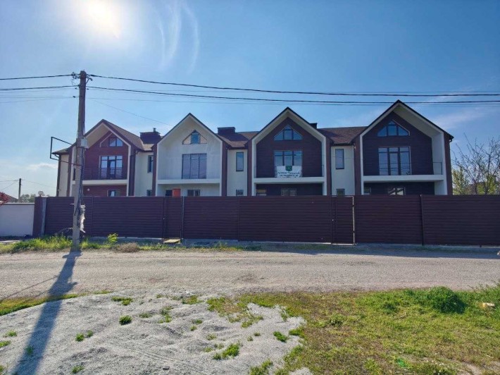 Продам дом 127 кв.м. Таунхаус "Садовый" в Обуховке (Кировское) - фото 1