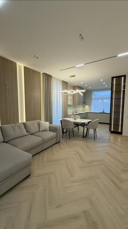 Продам дом с дизайнерский  ремонтом Новоалександровка - фото 1