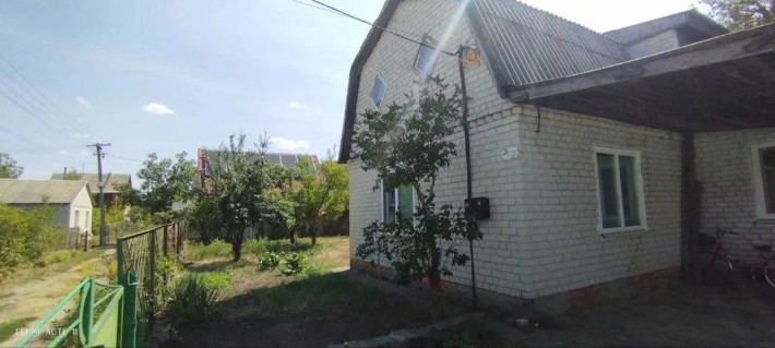 Дача, 60 м. кв. с удобствами, с мебелью и техникой в с. Новосёловка - фото 1