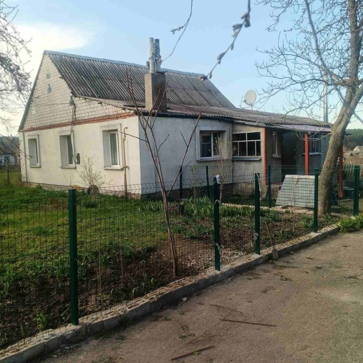 Продаж будинку Пряжів з земельною ділянкою - фото 1