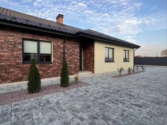 Продаж готового  3 -ох кімнатного котеджу с.Минай біля Ядзакі ближній Мінай