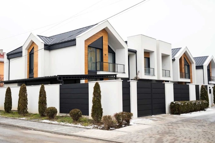 Таунхаус 158,5 м² з власною ділянкою ｜ ТХ СЛОВ’ЯНСЬКІ ｜ Минай ｜ вул. Слов'янська ｜ Передмістя Ужгоро - фото 1