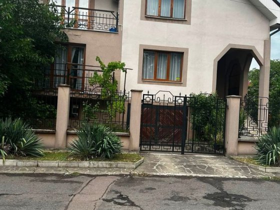 Продаж будинку в ЧОП Чоп